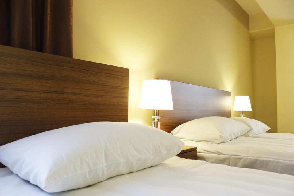 5Th Floor Guest House Erivan Exterior foto