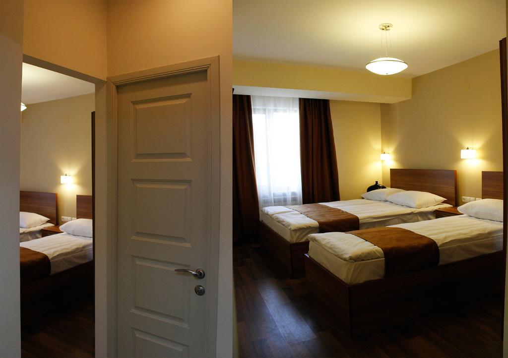 5Th Floor Guest House Erivan Zimmer foto