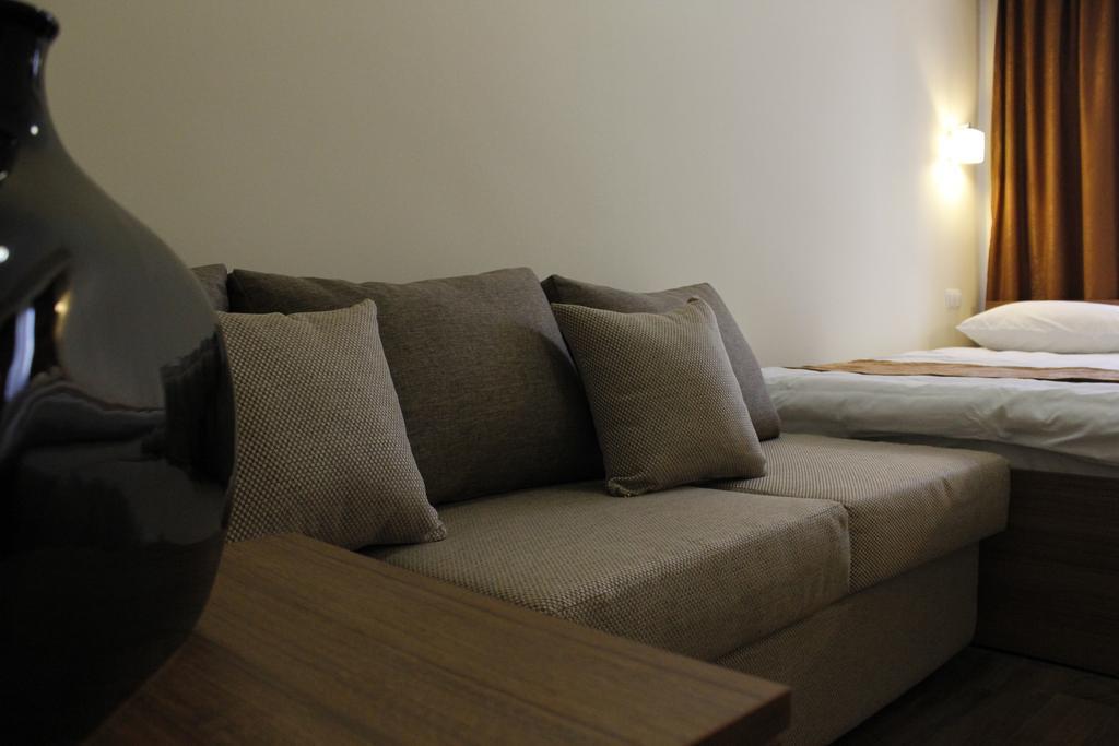 5Th Floor Guest House Erivan Zimmer foto