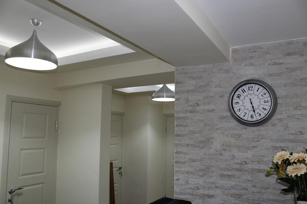 5Th Floor Guest House Erivan Exterior foto