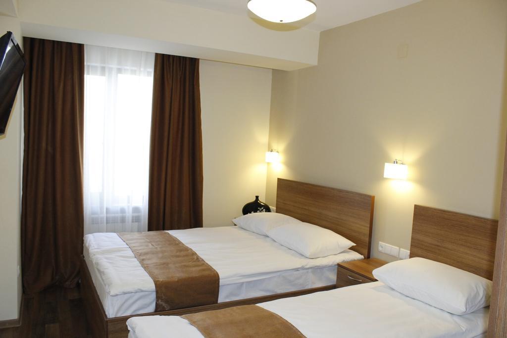 5Th Floor Guest House Erivan Zimmer foto