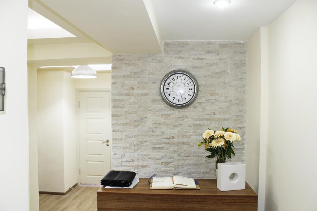 5Th Floor Guest House Erivan Exterior foto