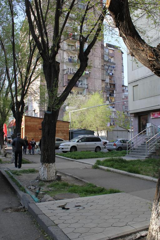 5Th Floor Guest House Erivan Exterior foto